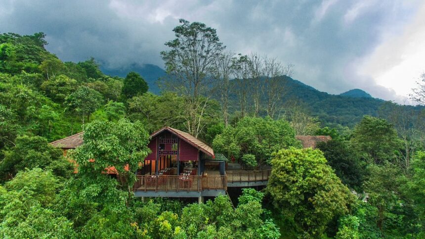 Best Places to Stay Near Iconic Trailheads