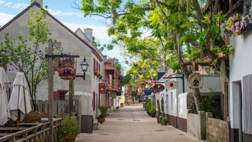 Top Small Towns in America Worth Visiting for a Peaceful Vacation